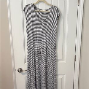 Vince Camuto Black and White Casual Maxi Dress
